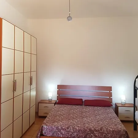 Residenza Francesca 度假居 圣伊西多罗